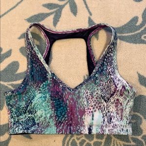 💧FABLETICS snakeskin sports bra💧